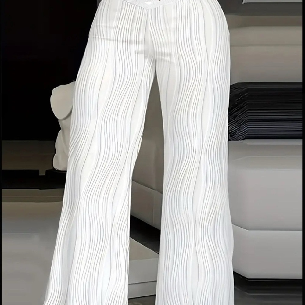 Elegant White Wide-Leg Pants - Picture 2 of 12